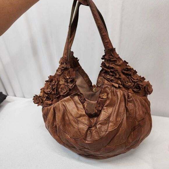 Women's Soft Brown Leather Hobo Floral Appliqué Shoulder Handbag - Picture 3 of 12